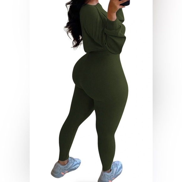 Olive Green Ribbed Two-Piece Set - Picture 2 of 2